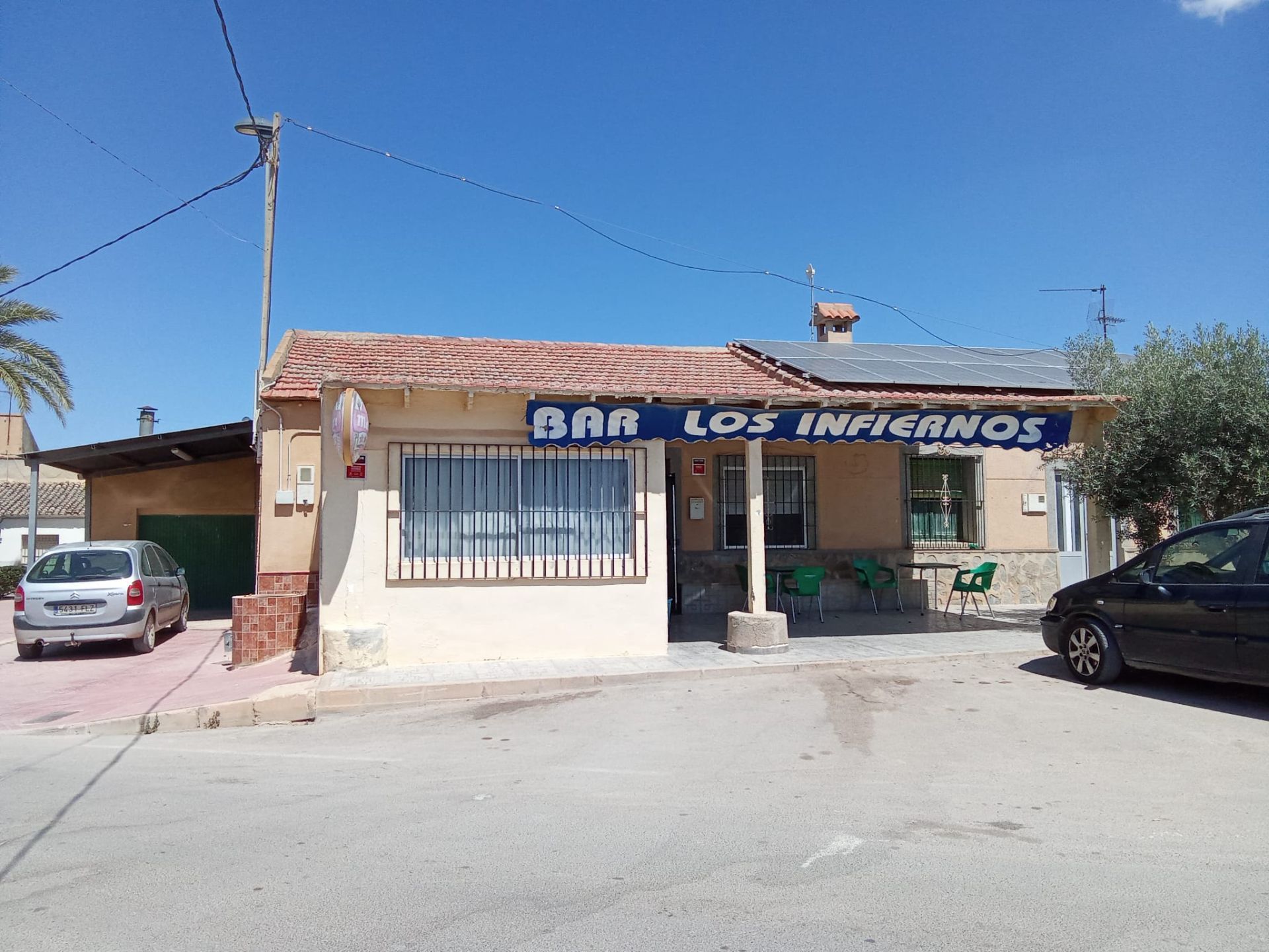 Commercial property in Los Infiernos, for sale